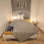 Kunstvoll - Individuelle 4-zimmer Mit Balkon In Daire