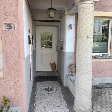 شقة Kunstvoll - Individuelle 4-zimmer Mit Balkon In *