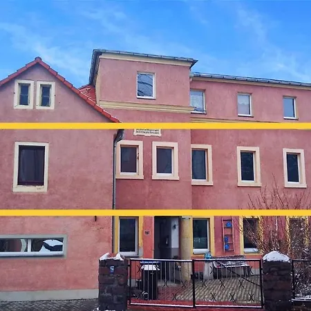 Kunstvoll - Individuelle 4-zimmer Mit Balkon In Apartment *