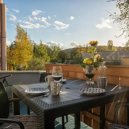 شقة Kunstvoll - Individuelle 4-zimmer Mit Balkon In Meißen