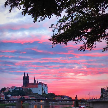 شقة Kunstvoll - Individuelle 4-zimmer Mit Balkon In Meißen