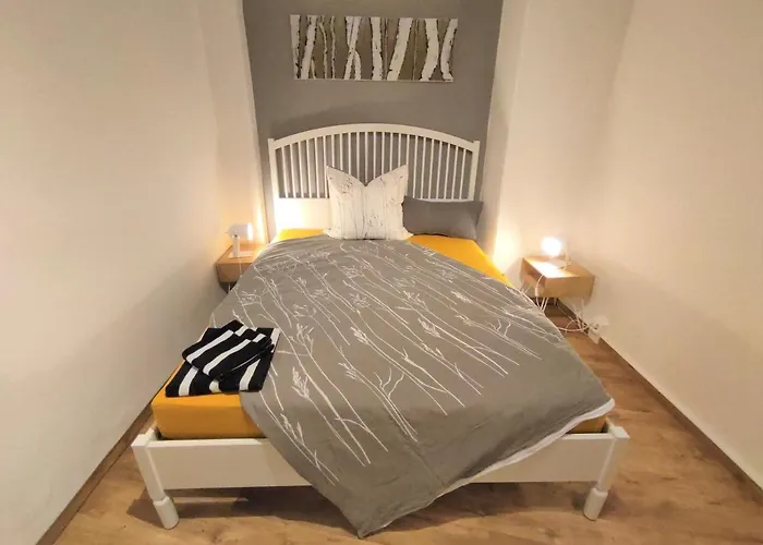 Kunstvoll - Individuelle 4-zimmer Mit Balkon In 公寓