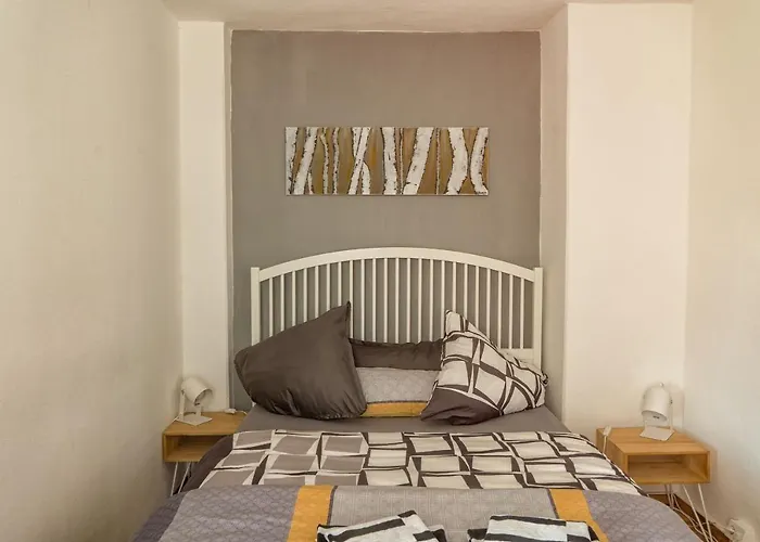 Kunstvoll - Individuelle 4-zimmer Mit Balkon In 公寓